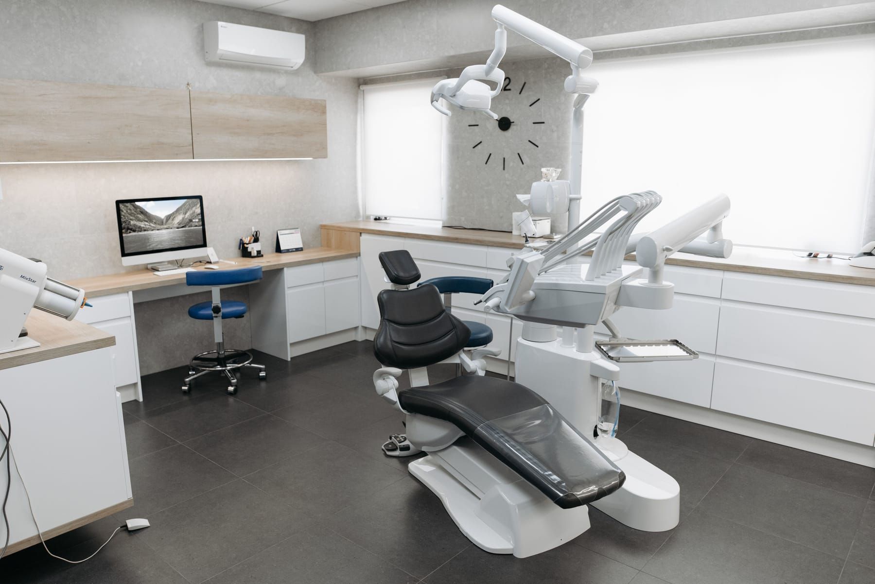 Calm clinic waiting area with comfortable seating and clear reception zone