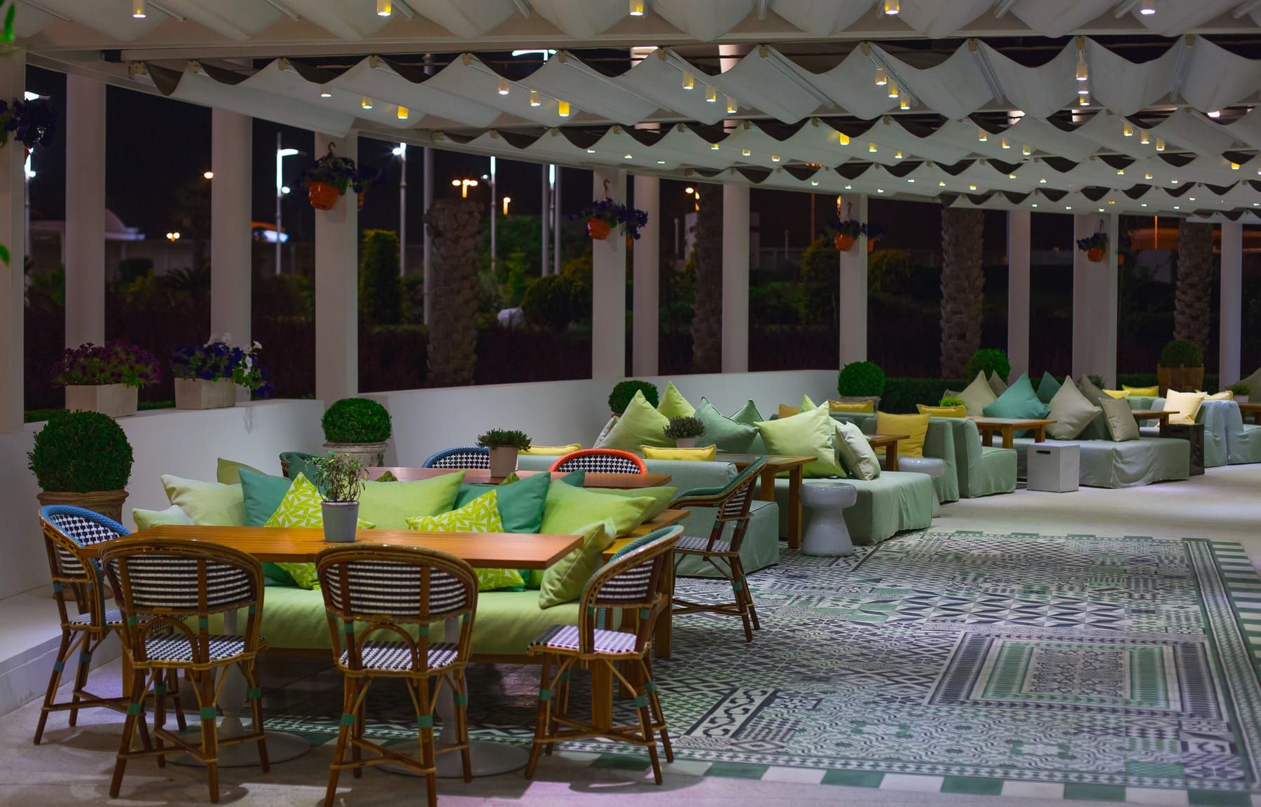 Themed Cafeteria Interior Design