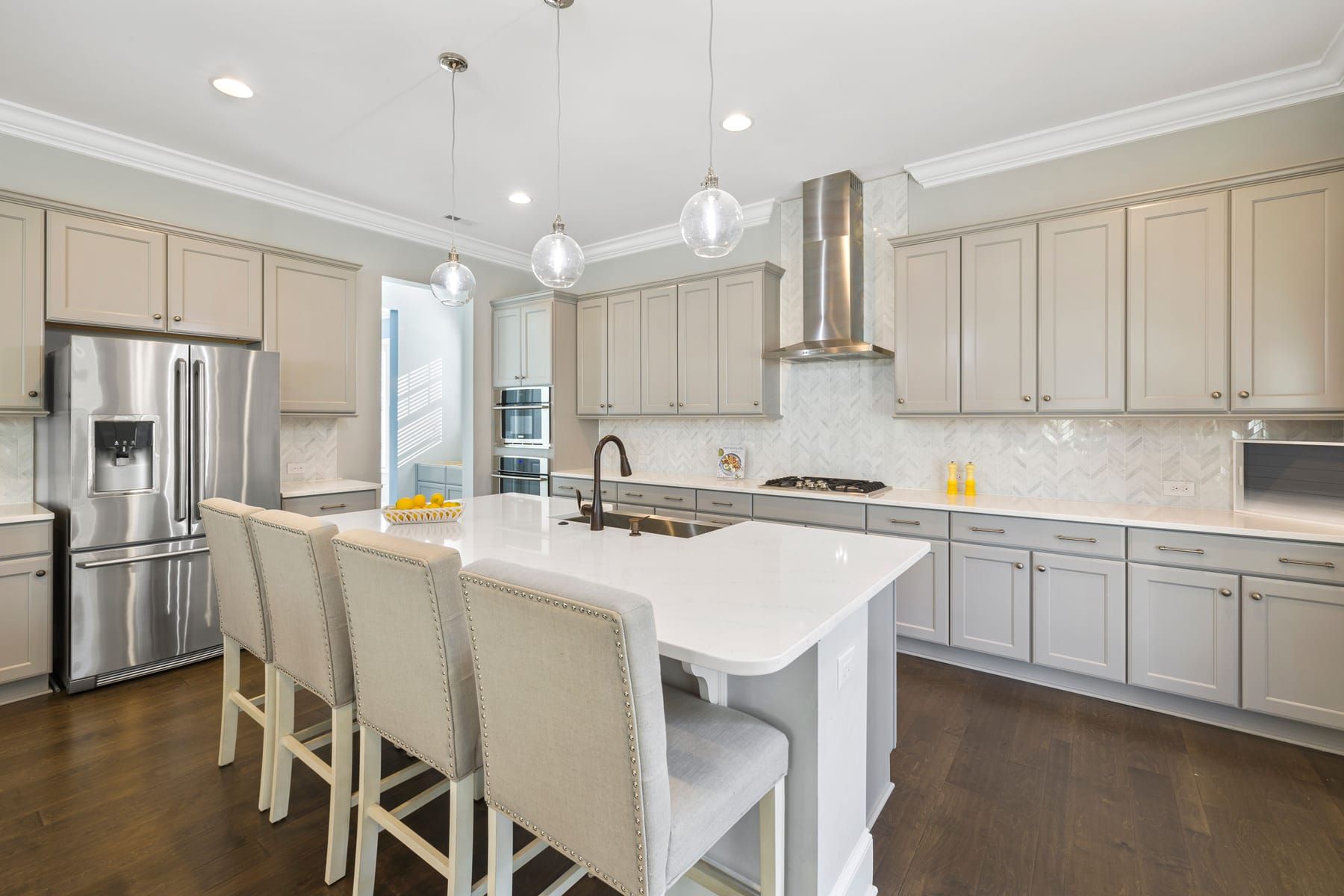 G-Shaped Sleek Kitchen With Islands
